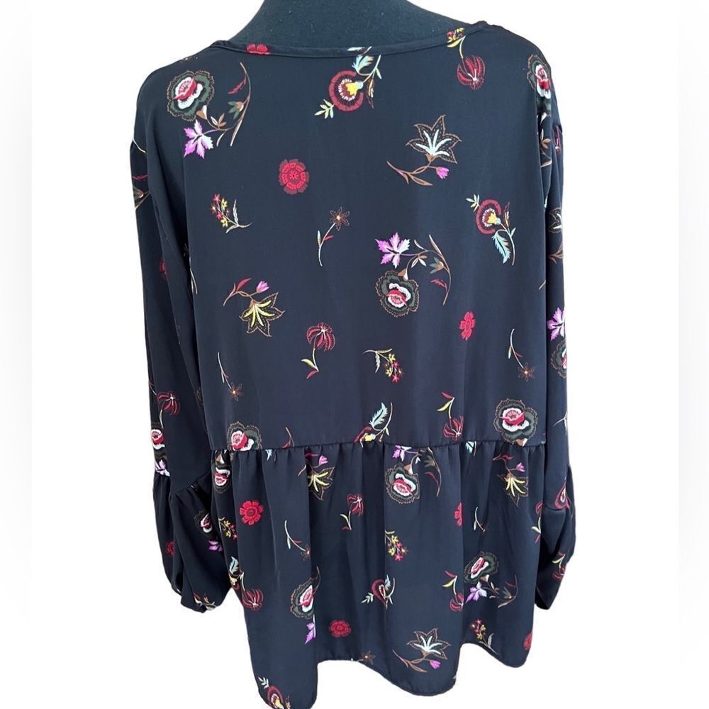 Old Navy black floral tie front boho blouse with bishop style sleeves sz XXL - Picture 4 of 8